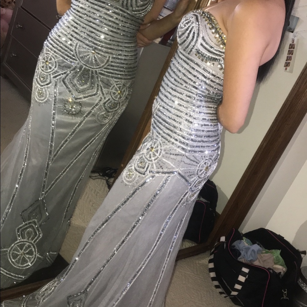 Prom Dress - Picture 2 of 6